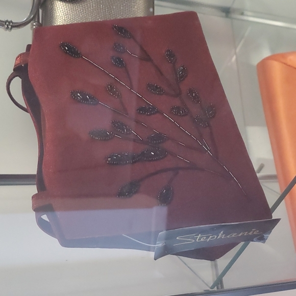 Small red purse with black rhinestone accents New with tags - Picture 11 of 12